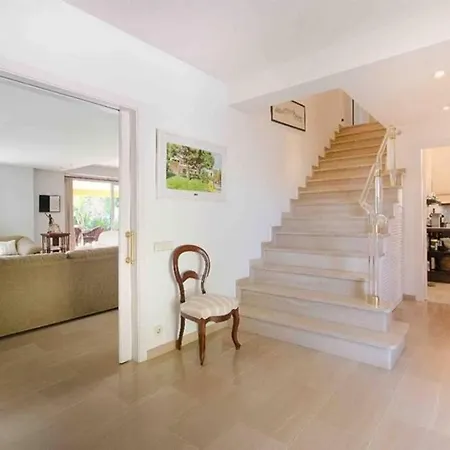 Villa Casa Soleada, A 30 Km De Barcelona Y A 15 Min A Pie De La Playa
