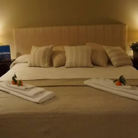 Casa Soleada, A 30 Km De Barcelona Y A 15 Min A Pie De La Playa *